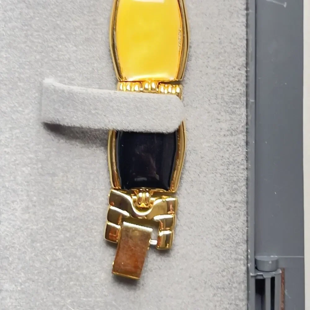 Vintage 80s Retro ORYX Black/Mustard Gold Tone Women’s Watch New Battery NIB